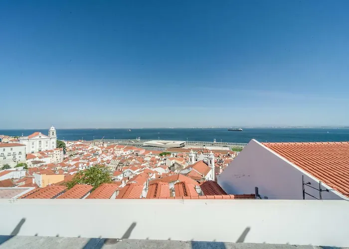 Alfama Lyfe - Historic In Fado District Apartment *