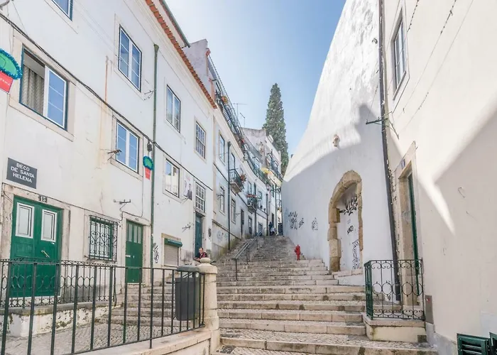 Alfama Lyfe - Historic In Fado District * Lissabon