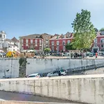 Alfama Lyfe - Historic In Fado District Lizbona